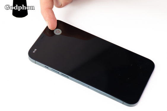 iphone 12 pro max charging connector step 1 image 3