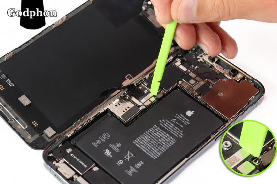 iphone 12 pro max charging connector step 12 image 1