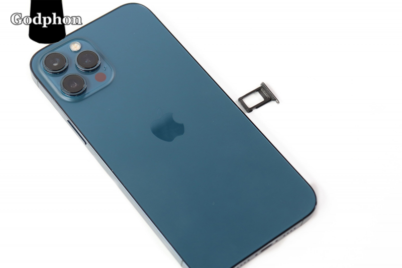 iphone 12 pro max charging connector step 3 image 0