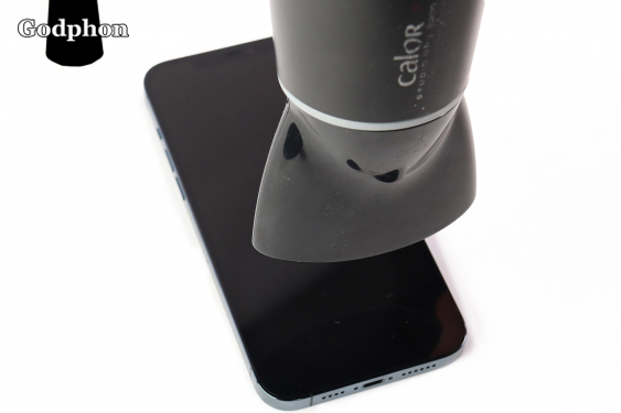 iphone 12 pro max charging connector step 4 image 2