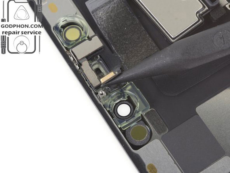iPhone 11 Pro Earpiece Speaker Front Sensor Replacement (8)