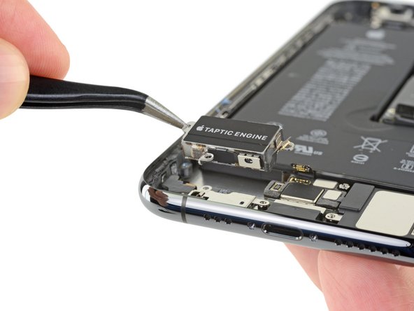 تعویض باتری آیفون 11 پرو، موتور Taptic را بردارید: مرحله 30، تصویر 1 از 1